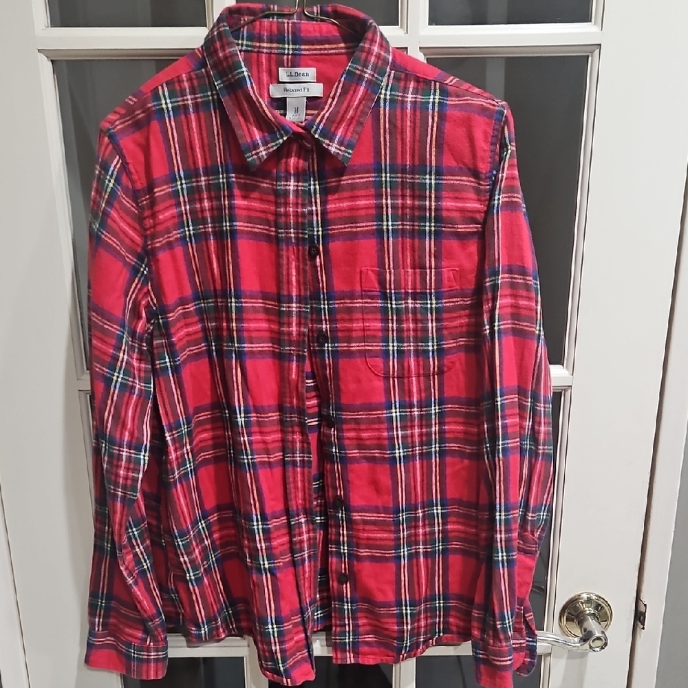 L.L. Bean Red and Blue Plaid Button Down Shirt Ladies Pet medium